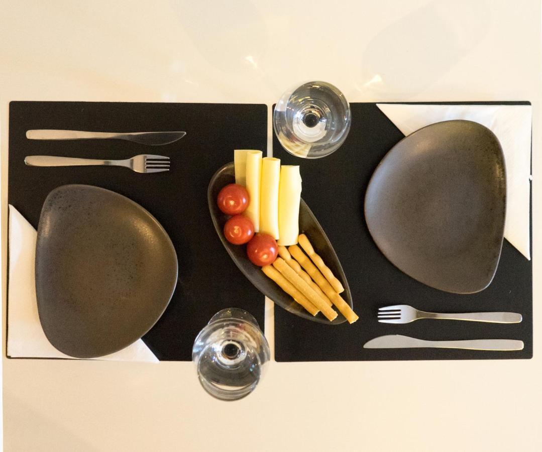 All Seasons Luxury Suites1 Янина Экстерьер фото